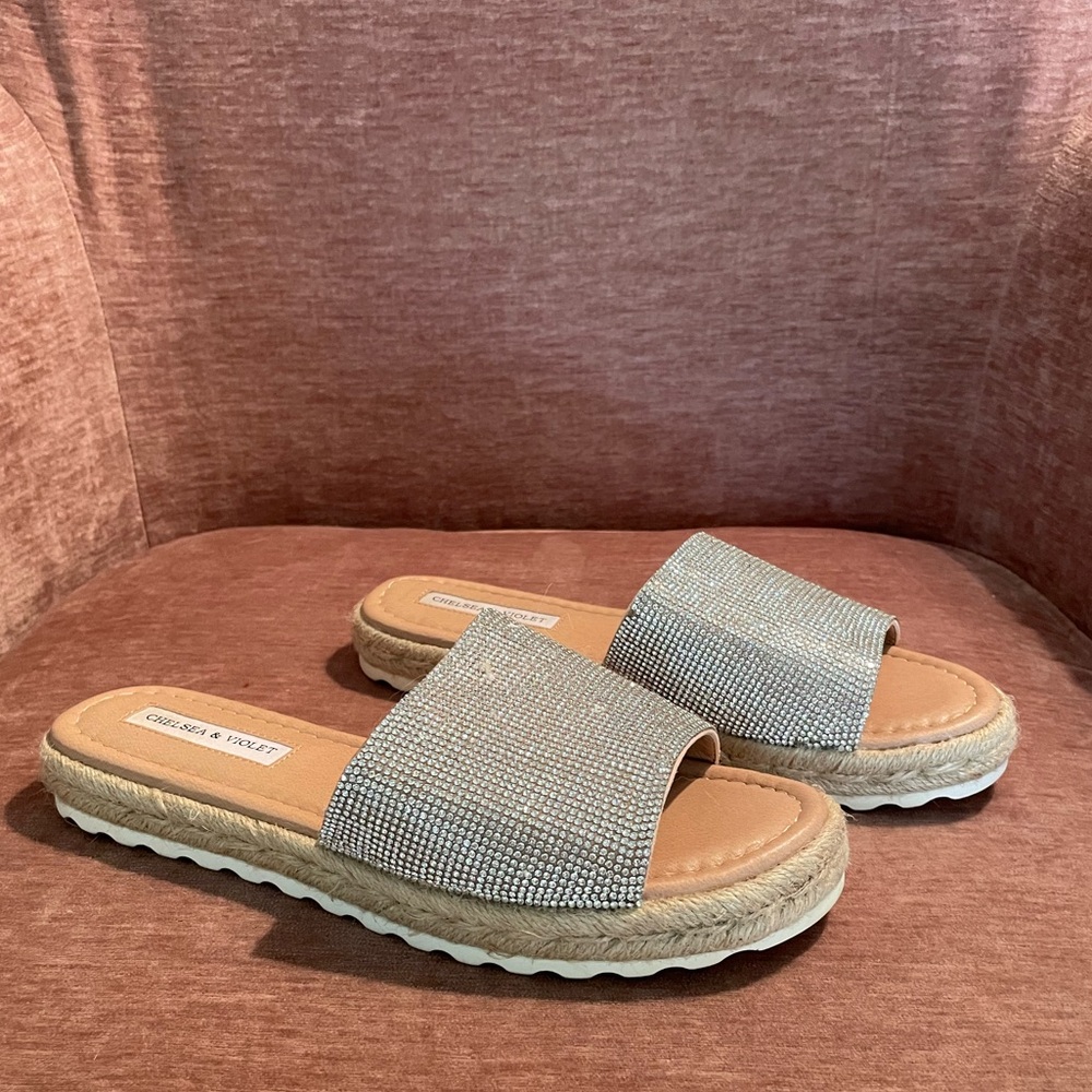 Chelsea & Violet Sammy Rhinestone slides size 9